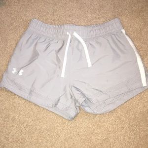 Girls size 10-12 under amour shorts